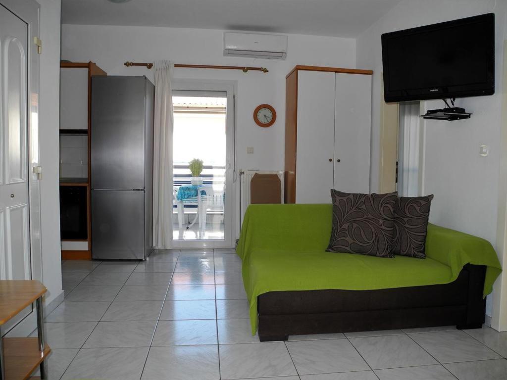 Vassilikos Apartment 弗洛伊塔 外观 照片